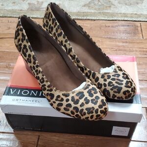 Vionic Antonia Leopard Print Women's Wedge Shoes